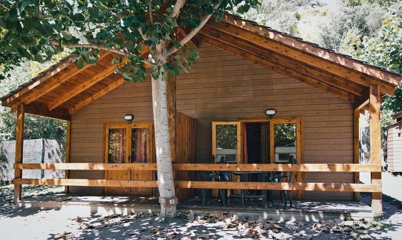 Location de vacances pour 4 personnes, avec piscine ainsi que jardin et vue, animaux acceptés à Sort - 2