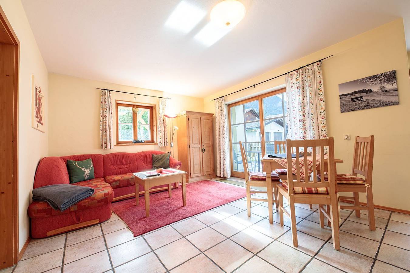 Ganze Wohnung, "Herzlich willkommen im Haus Alpenstern Alpenglühen – Ihr Wohlfühlort!" in Grainau, Eibsee