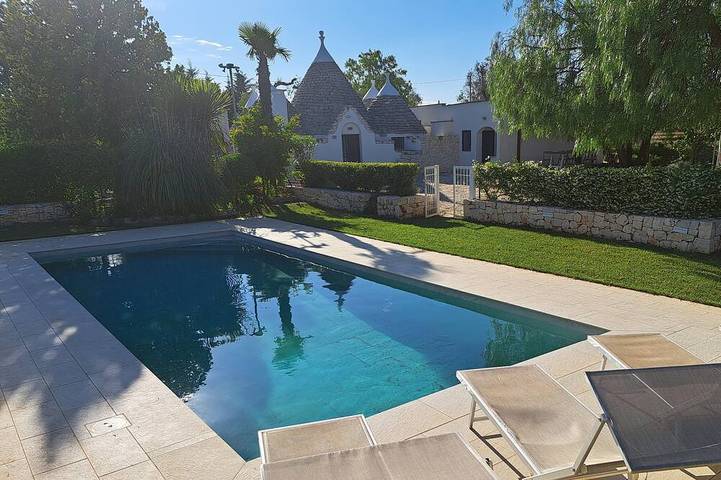 Villa per 8 persone, con piscina e idromassaggio, con animali domestici in Latiano