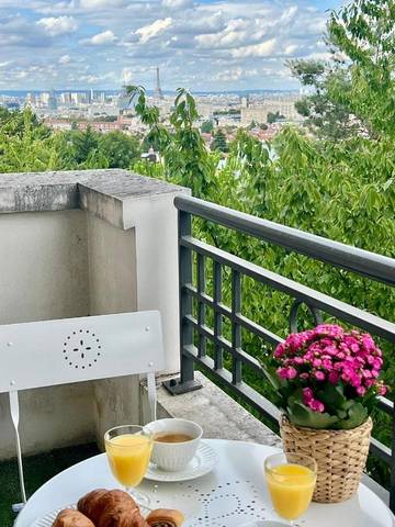 Gîte pour 4 personnes, avec terrasse et vue à Châtillon