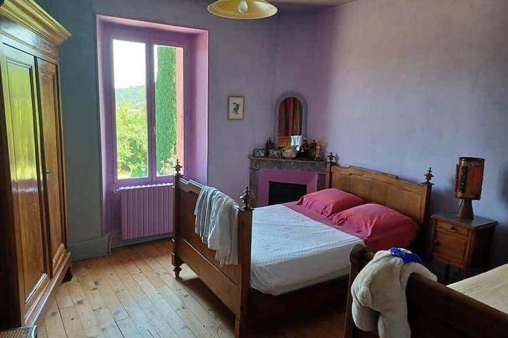 Location de vacances pour 9 personnes, avec terrasse et jardin, animaux acceptés à Courry - 3