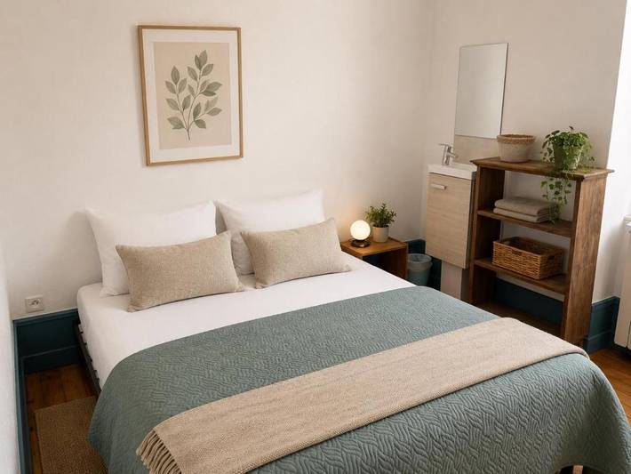Gîte pour 6 personnes, avec vue et jardin à Saint-Honoré-les-Bains - 2