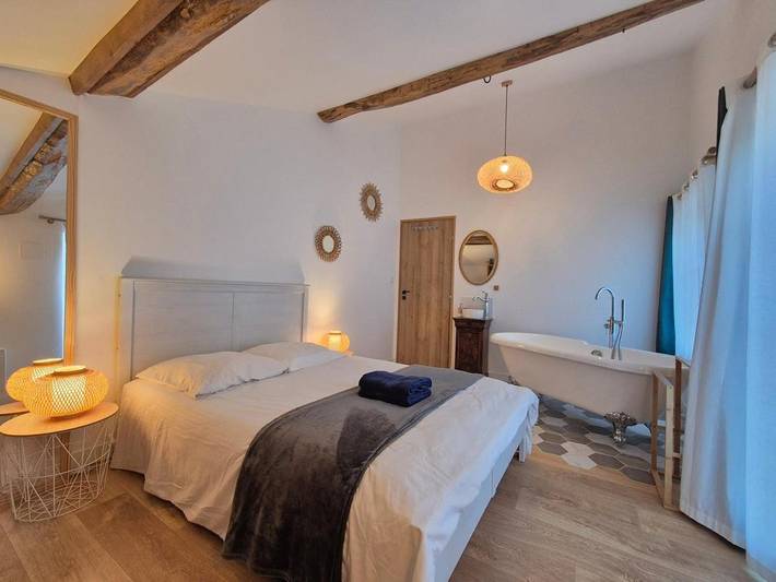 Gîte pour 9 personnes, avec terrasse et jardin à Les Châtelliers-Châteaumur - 2