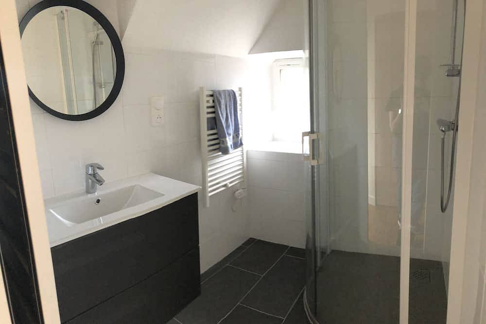 Petite maison de pêcheur à Paimpol au bord de l'eau. in Paimpol, Côte de Goëlo