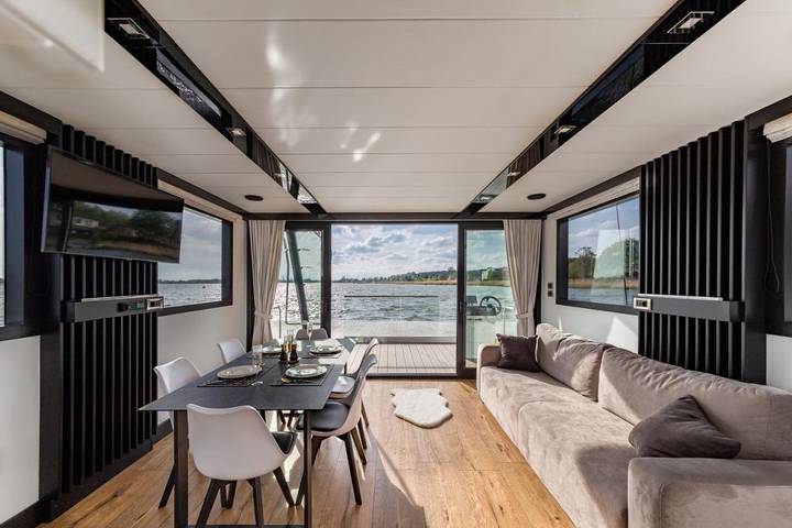 Boot für 6 Personen, mit Terrasse und Ausblick - 1