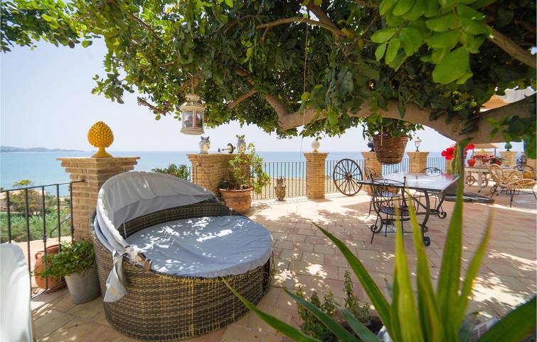 Ferienwohnung für 9 Personen, mit Pool und Garten sowie Terrasse auf Sizilien - 3