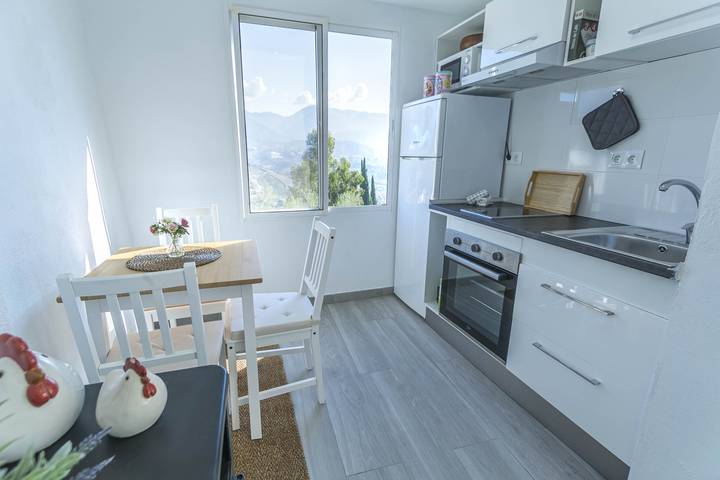 Casa rural para 3 personas, con terraza, Se admiten mascotas en Torrox - 4