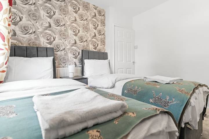 Cozy 3 Bedroom Entire House For Short and Long Stay in Dudley, Birmingham e dintorni