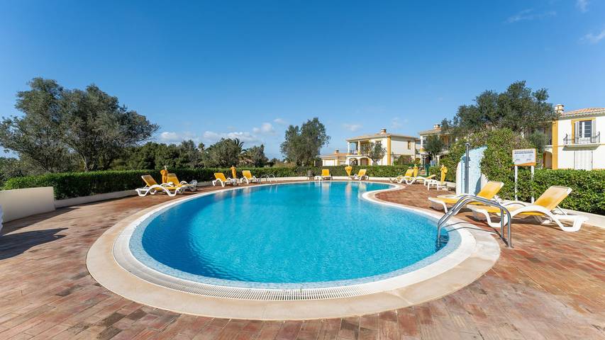 Ferienwohnung für 2 Personen, mit Balkon und Pool in Lagoa - 2