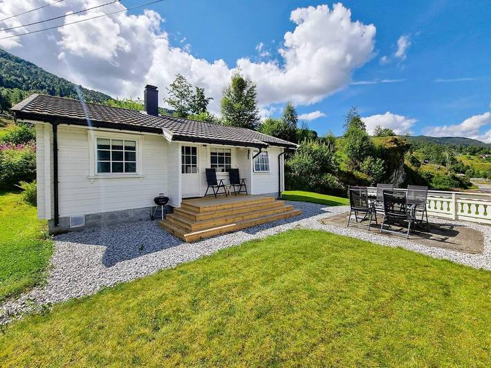 Ferienhaus für 4 Personen, mit Garten, kinderfreundlich in Stryn - 2