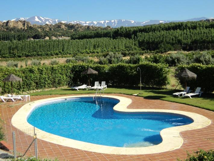 Cave house with private terrace on a small complex in El Bejarín, Guadix