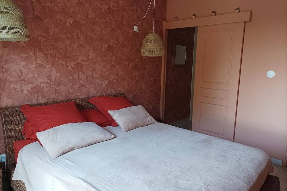 Recent cottage 4 people in Pélissanne, Aix-en-Provence region
