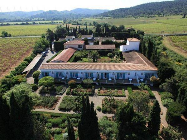 Hôtel pour 2 personnes, avec vue ainsi que jardin et piscine à Ornaisons - 2