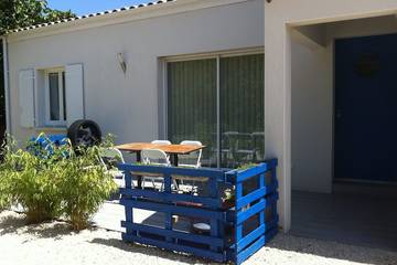 Gîte pour 4 personnes, avec terrasse à Port-des-Barques