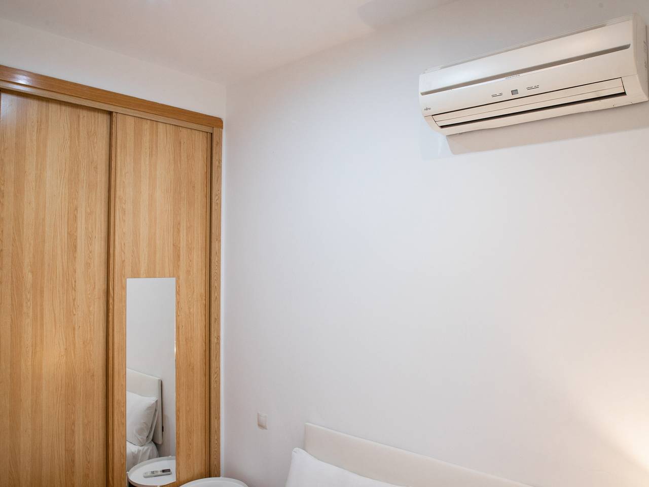 Entire apartment, Apartment in Malasaña for 8 people, Wi-Fi, air conditioning in Centro (Madrid), Madrid