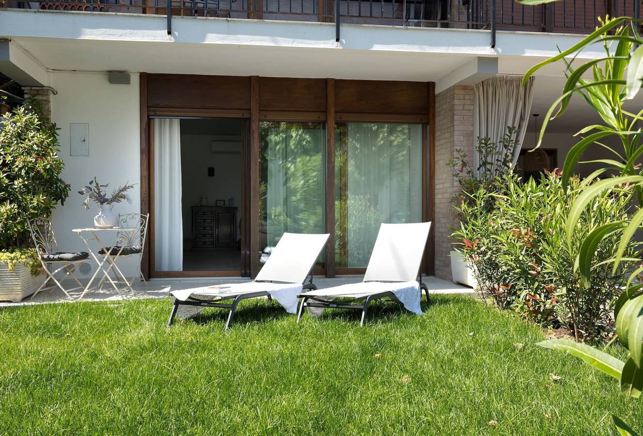 Ganze Wohnung, Ferienwohnung "Garden Vill" mit Garten, Terrasse und Wlan in San Benedetto (Peschiera del Garda), Peschiera del Garda