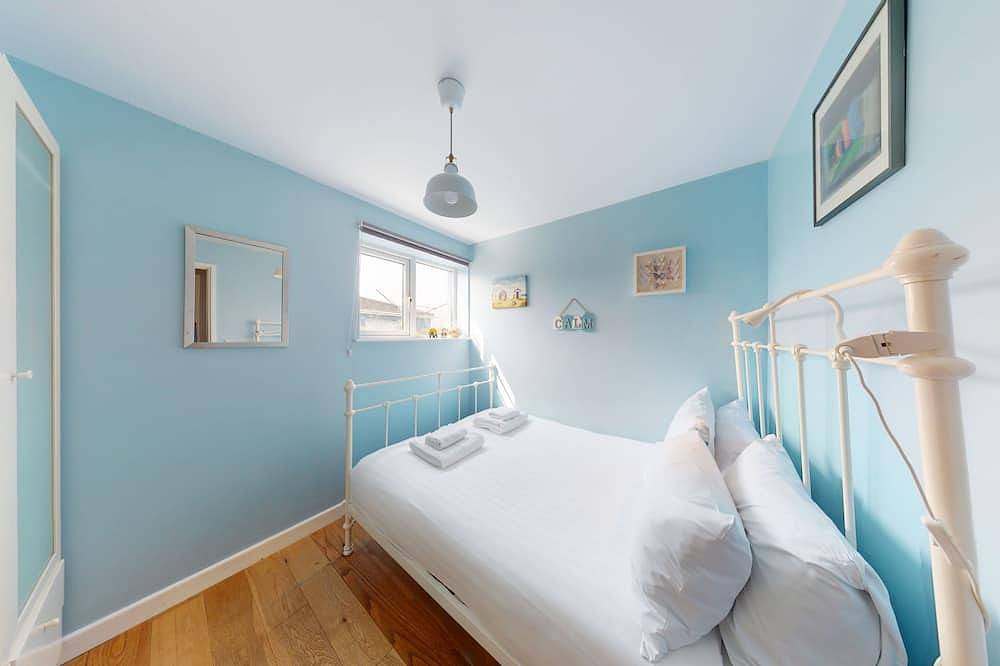 Entire apartment, B32 Swiss Chalet, Riviere Towans in Hayle, Cornwall