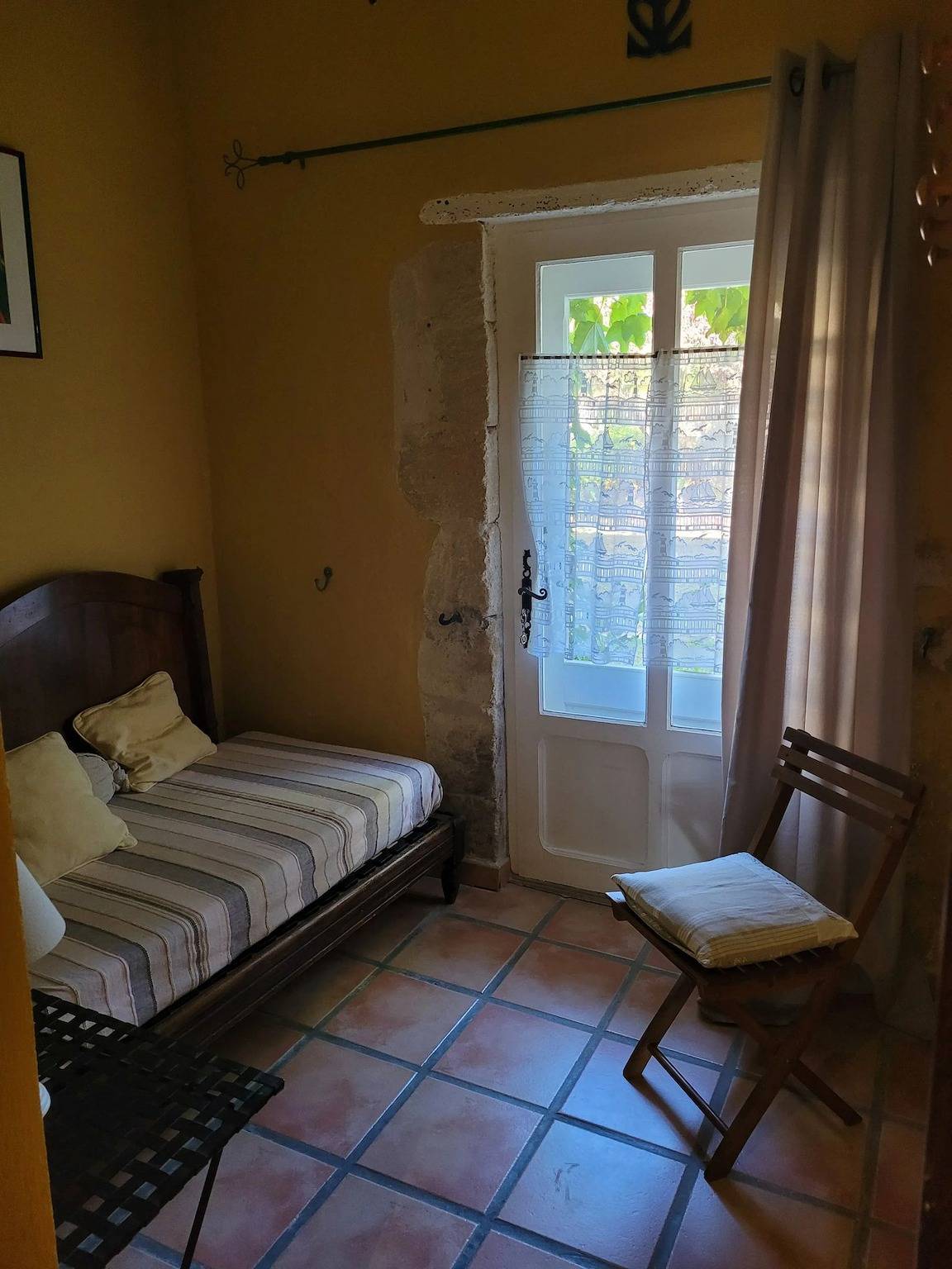 Ganze Wohnung, Familienwohnung in Arles mit Garten und Pool in Albaron, Arles