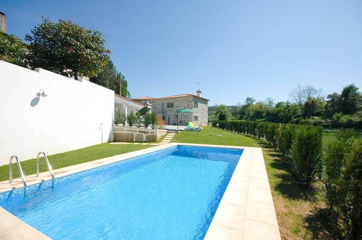 Casa de férias para 6 pessoas, com Jardim e Piscina em Barcelos