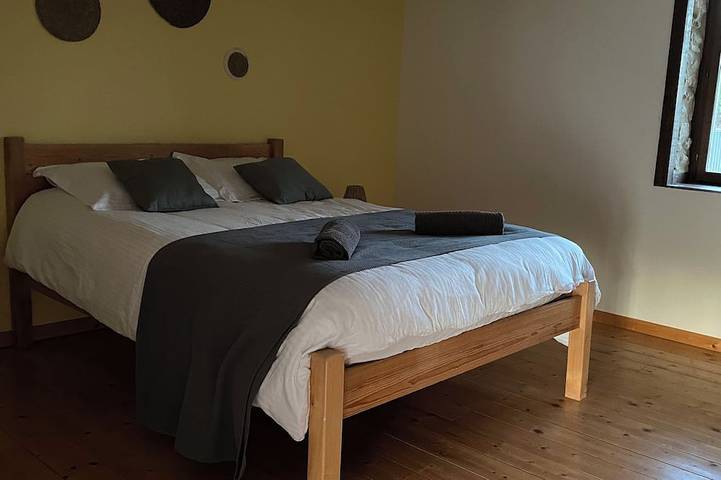 Gîte pour 5 personnes, avec piscine et jardin à Champagne-et-Fontaine - 2