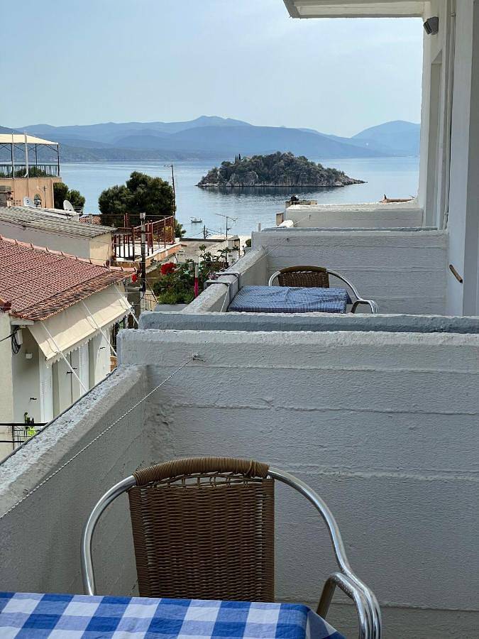 Triple Room with Shower in Tolo (Grèce), Argolide