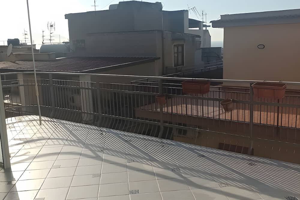 Apartamento entero, Apartamento 'Rosalbita' con balcón y aire acondicionado in Bagheria, Provincia de Palermo