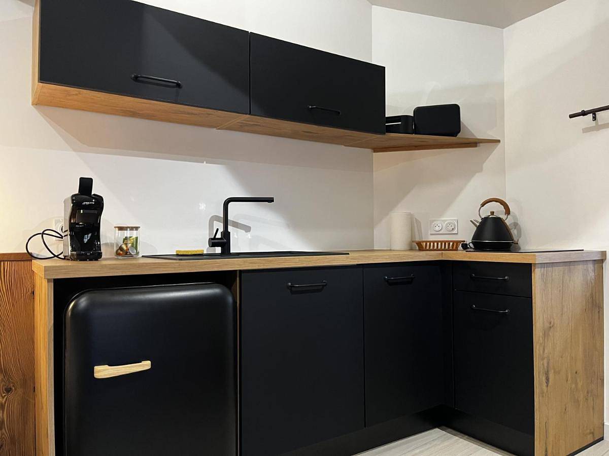 Appartement entier, One-Bedroom Apartment in Bourg-en-Bresse, Région de Bourg-en-Bresse
