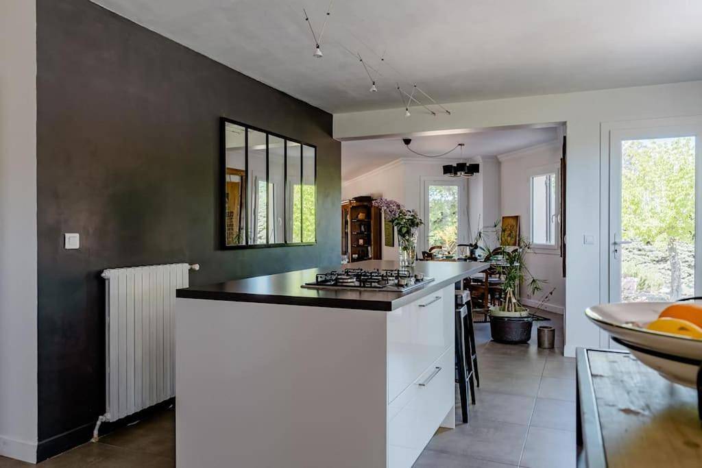 Villa with Private Pool in Aix-en-Provence, Aix-en-Provence und Umgebung