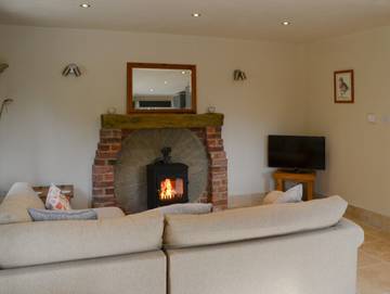 Log Cabin for 2 People in Withern with Stain, Lincolnshire, Photo 2