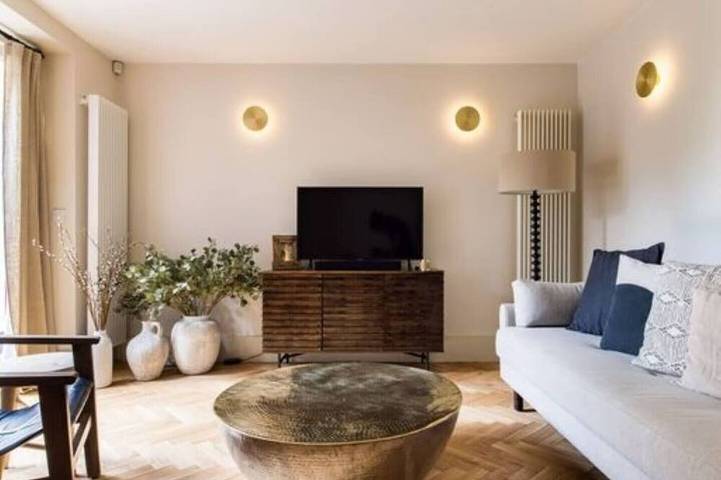 Vacation apartment for 4 people, with balcony in London
