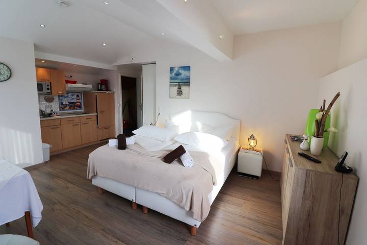 Ferienwohnung für 2 Personen, mit Balkon in Büsum - 2