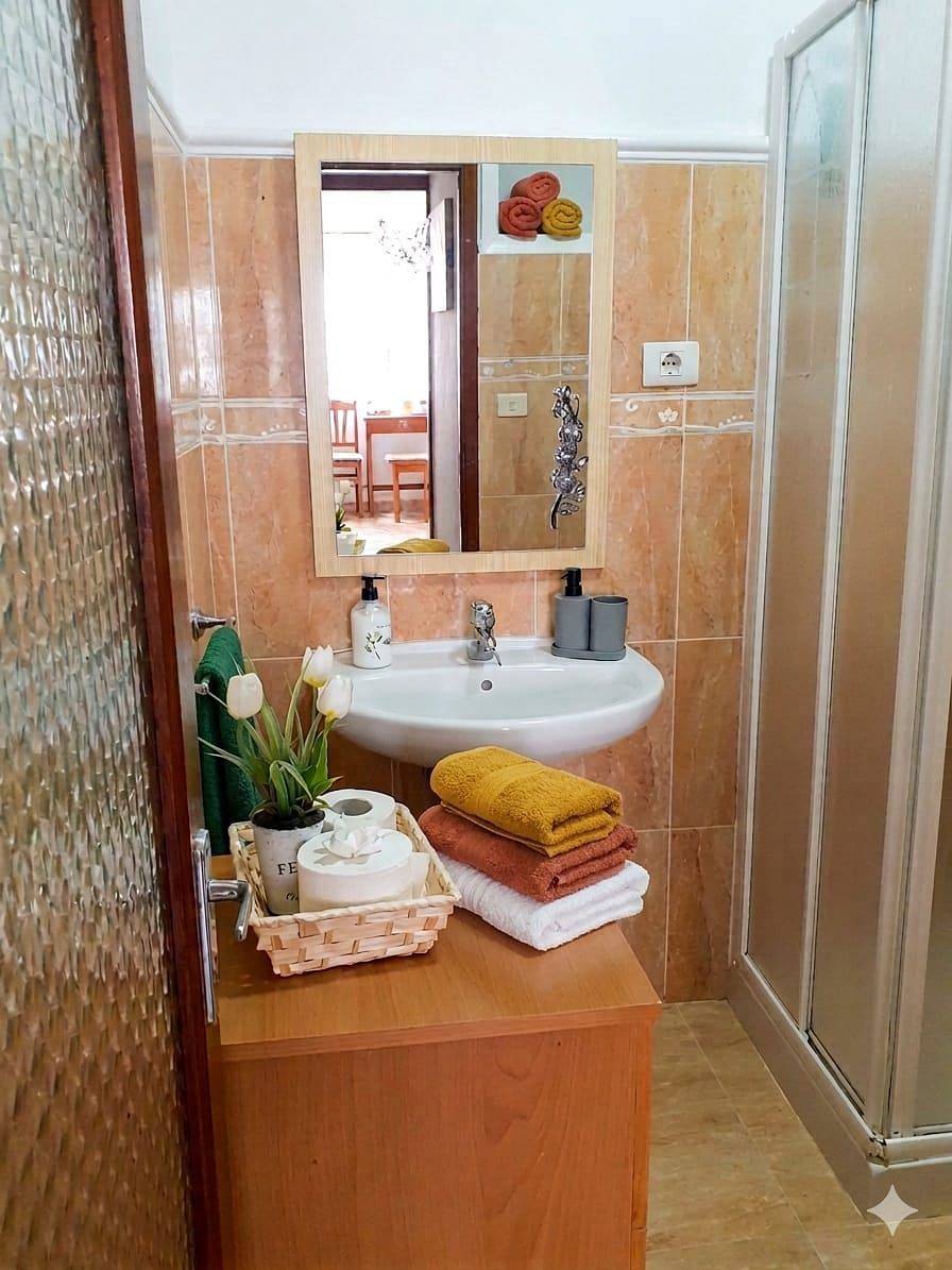 Appartement de vacances entier, 2 Bed Island Retreat-Sleeps 4-5 Min Walk To Beach in El Planto, Santa Cruz de La Palma