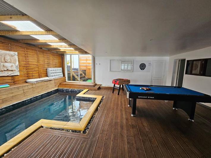Location de vacances pour 12 personnes, avec piscine ainsi que jardin et vue à la Plaine des Cafres - 2