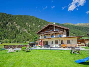 Landhaus für 8 Personen, mit Garten im Ötztal