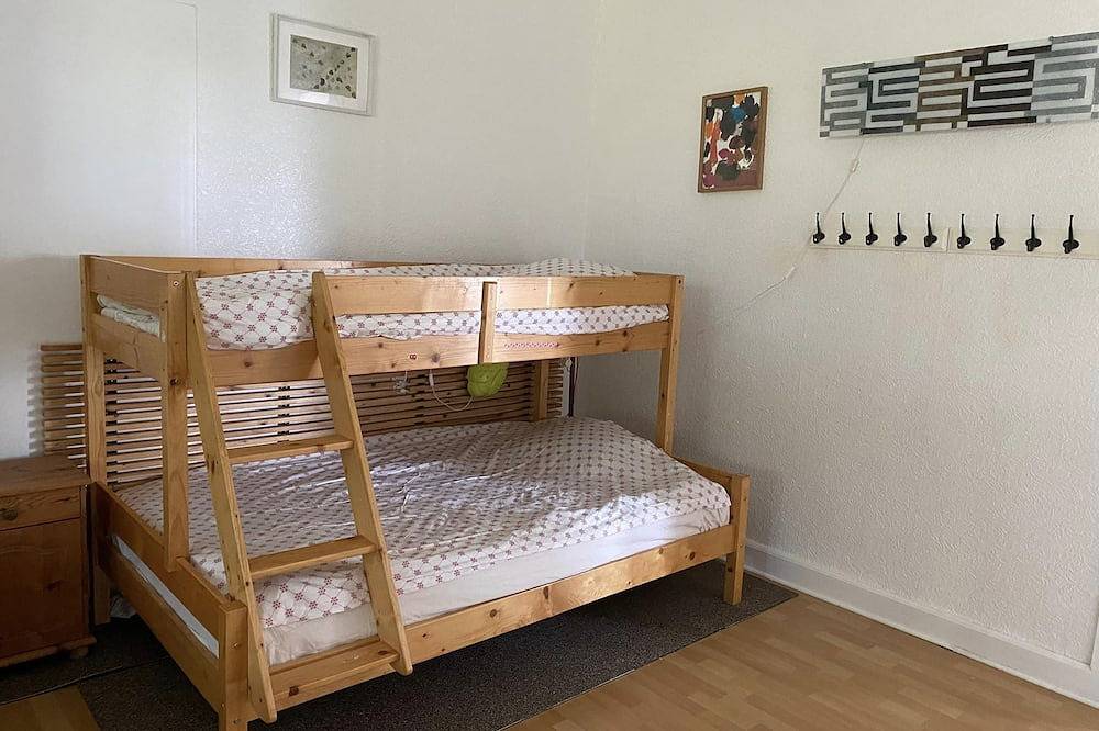 Ganze Wohnung, Kristinehamn near bus and train station. in Kristinehamn, Vänern