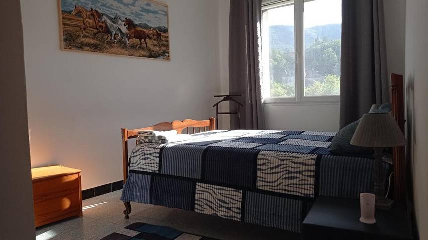 Location de vacances pour 5 personnes, avec Jacuzzi et Vue à Bez-et-Esparon
