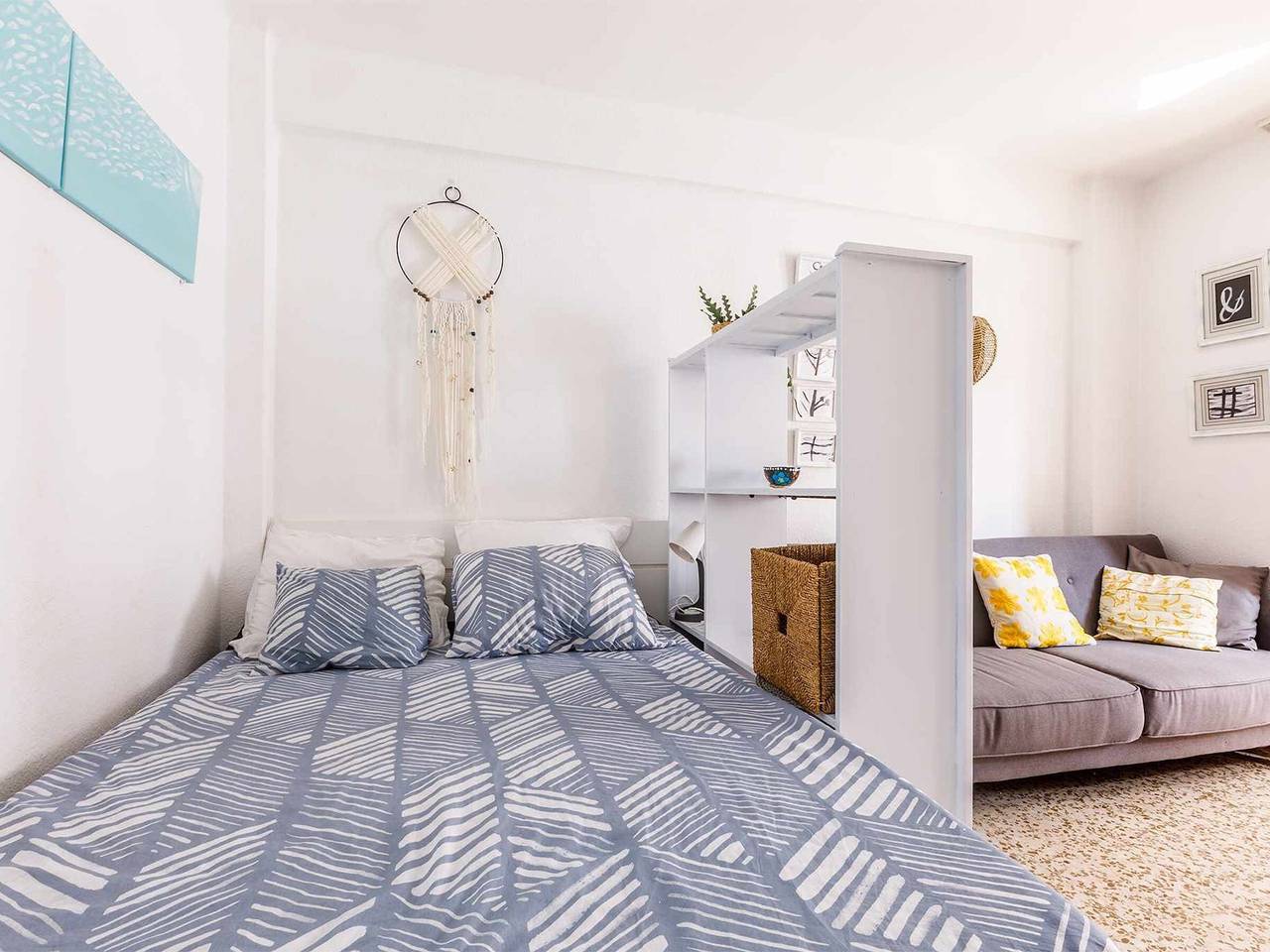 Estudio entero, Estudio cómodo en Torre del Mar con piscina y Wi-Fi, cerca de la playa in Playa de Torre del Mar, Torre del Mar