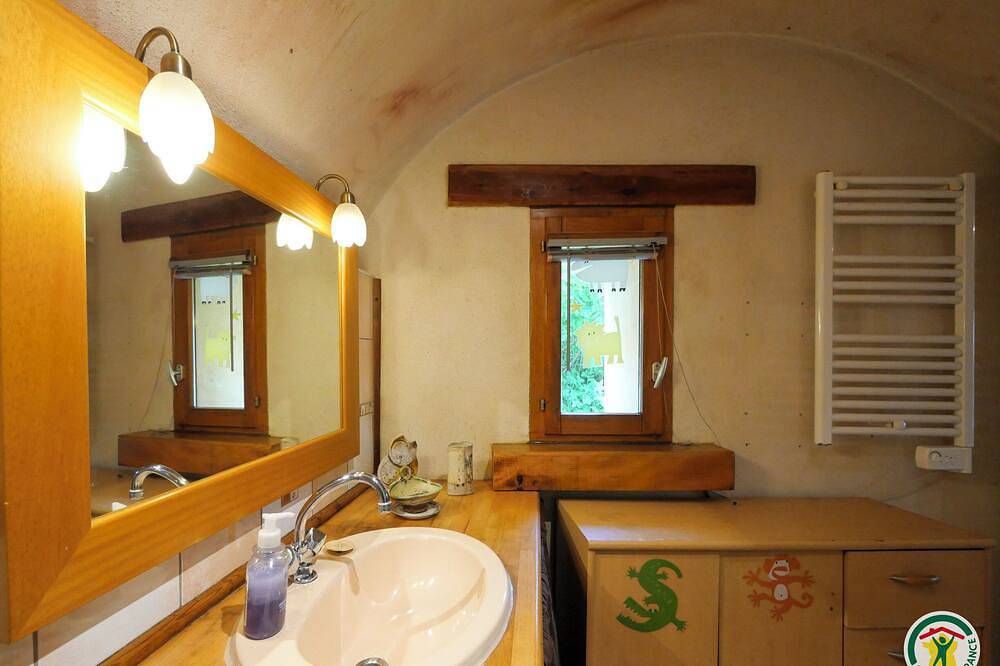 Appartement entier, Petit gîte montagnard, poêle à bois, pleine nature, 2/3 pl.,  sauna, Gap, Alpes in Gap, Région de Gap