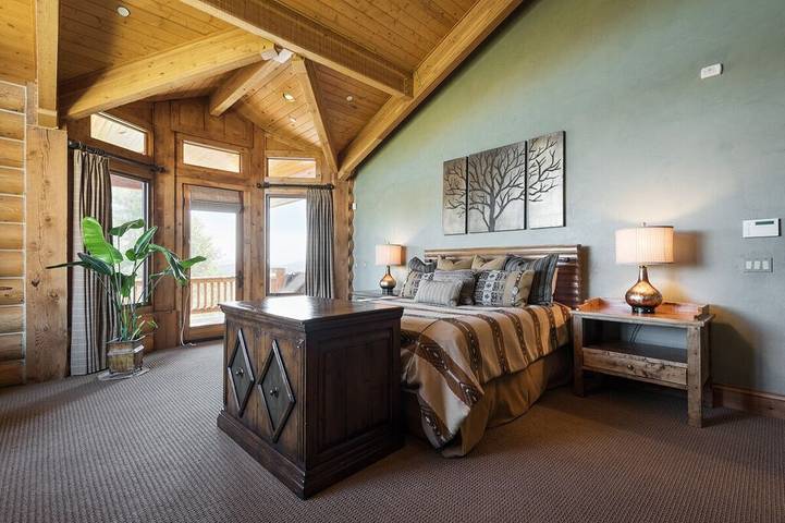 Vacation rental for 16 people, with hot tub and balcony in Deer Valley