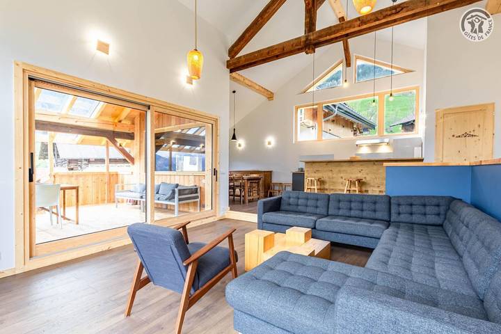 Gîte pour 12 personnes, avec Terrasse et Jardin