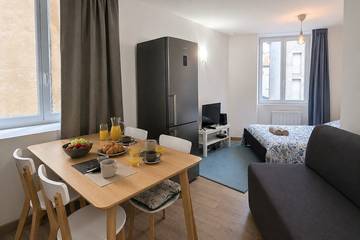 Appartement De Vacances pour 4 Personnes dans Saint-Bonnet-le-Château, Montbrison, Photo 2