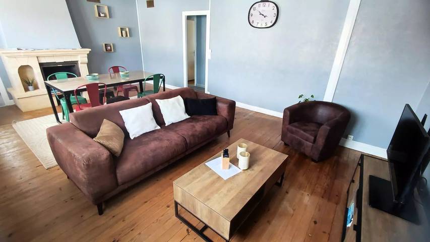 Gîte pour 6 personnes, avec Terrasse et Jardin dans Château-Porcien