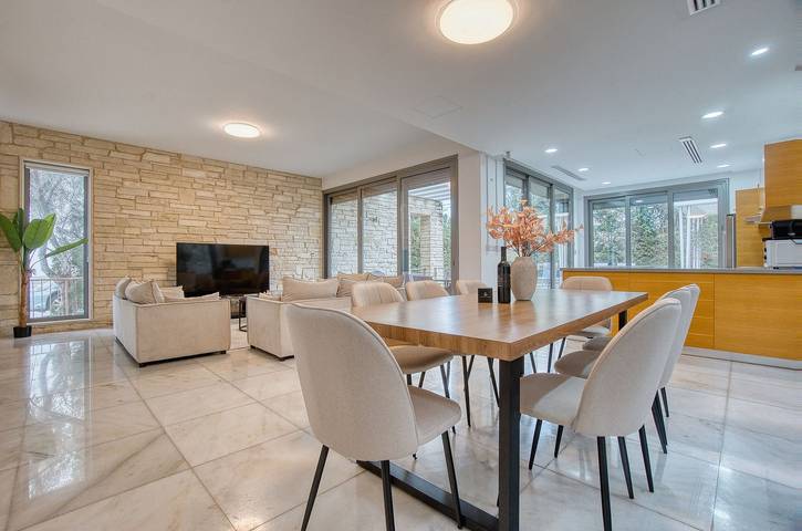 Villa for 6 people, with Garden in Paphos