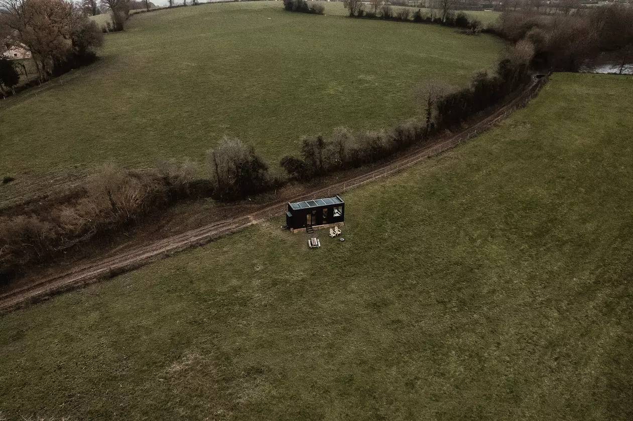 Appartement entier, Tiny house dans une ferme au coeur des Alpes Mancelles in Moulins-le-Carbonnel, Parc naturel régional Normandie-Maine