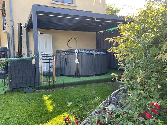 Location de vacances pour 2 personnes, avec jardin et jacuzzi à La Tour-de-Salvagny - 2