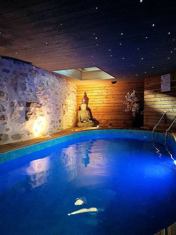Gîte O Fil du Bois, avec spa sauna jacuzzi hammam et piscine in Longchaumois, Parc naturel régional du Haut-Jura