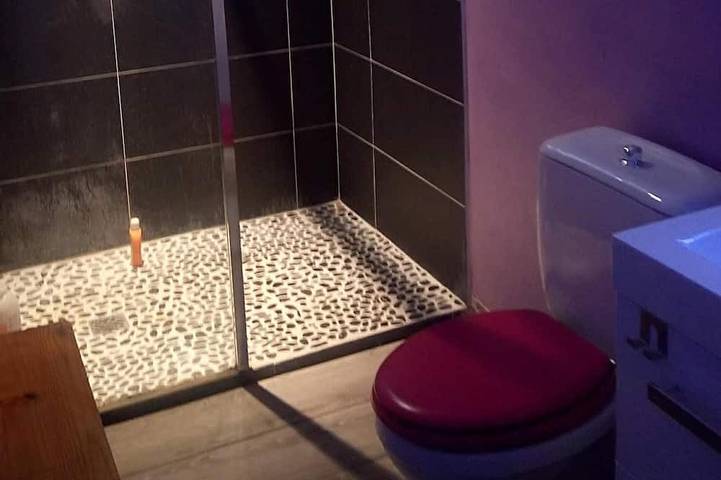 Location de vacances pour 5 personnes, avec terrasse et jardin à Padern - 3