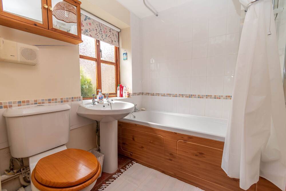 Post Box Cottage -  a self catering cottage that sleeps 4 guests  in 2 bedrooms in Stiffkey, Norfolk Coast