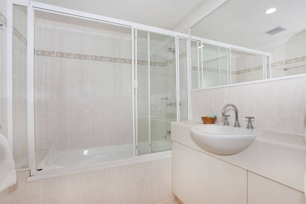 Ganze Wohnung, Einheit 4, Die Felsen, 1746 David Low Way Coolum Beach - 500 Bond in Coolum Beach, Sunshine Coast