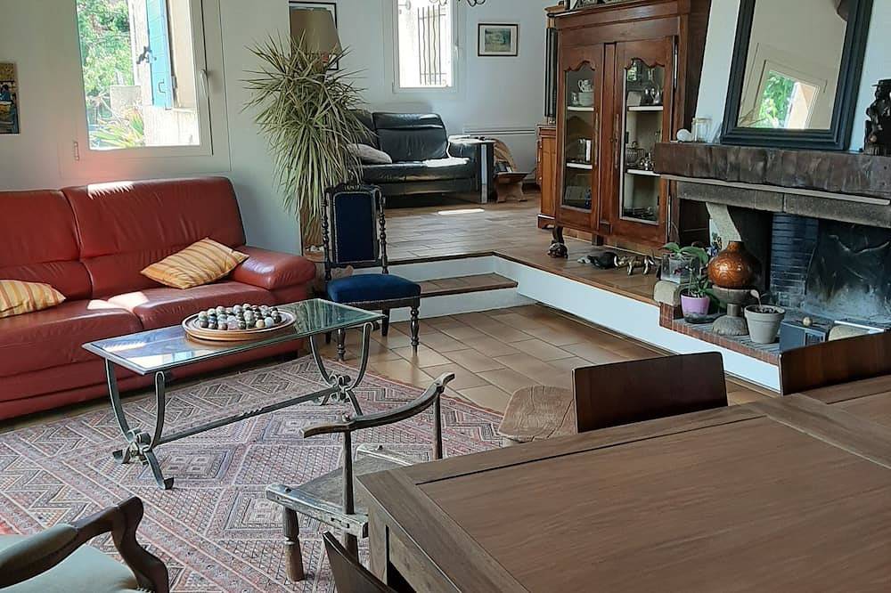 Pretty Provencal Villa With Pool And Sea View in La Ciotat, Marseille und Umgebung